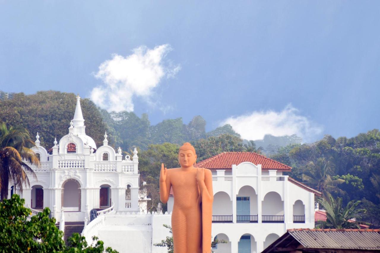 Kavin Beach Hotel Hikkaduwa Exterior photo