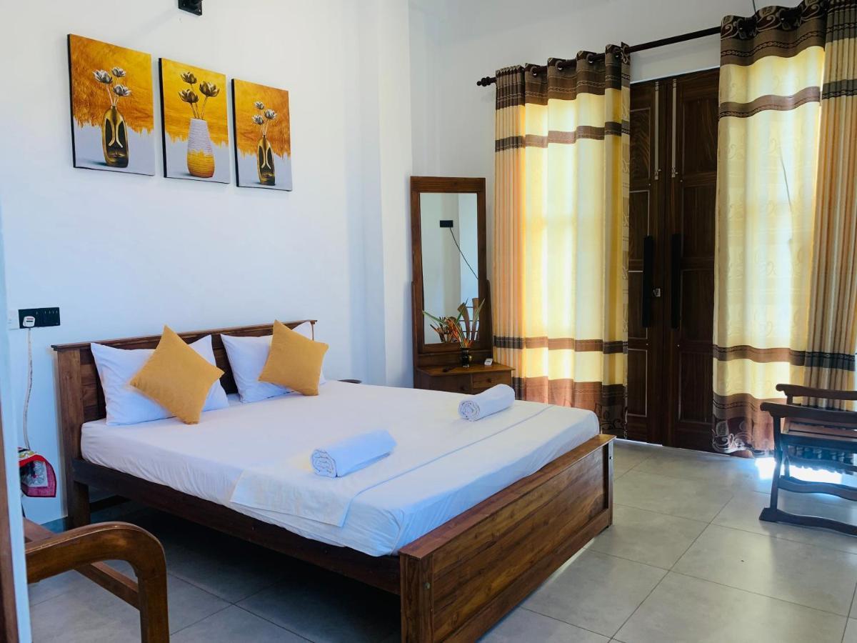Kavin Beach Hotel Hikkaduwa Exterior photo