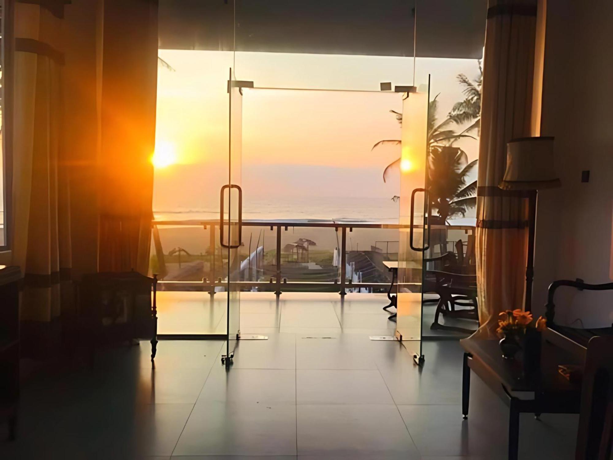 Kavin Beach Hotel Hikkaduwa Exterior photo